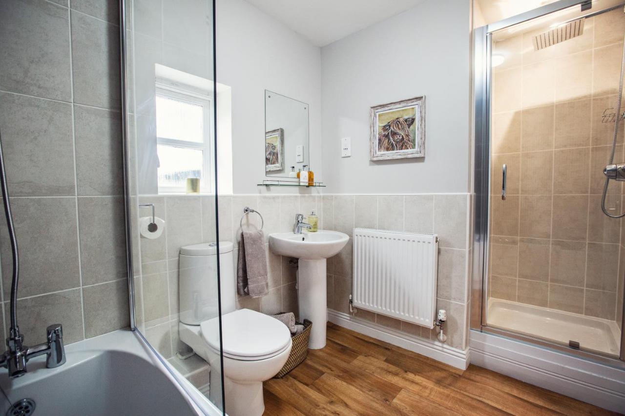 Beautiful 4-Bed Home, Hot Tub & Stunning Views - Abergavenny Esterno foto