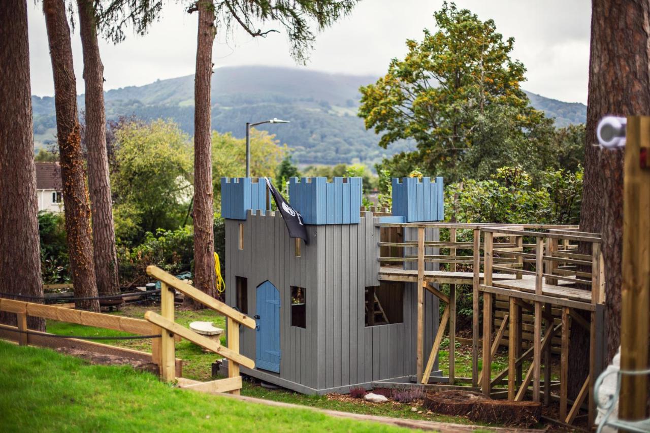 Beautiful 4-Bed Home, Hot Tub & Stunning Views - Abergavenny Esterno foto